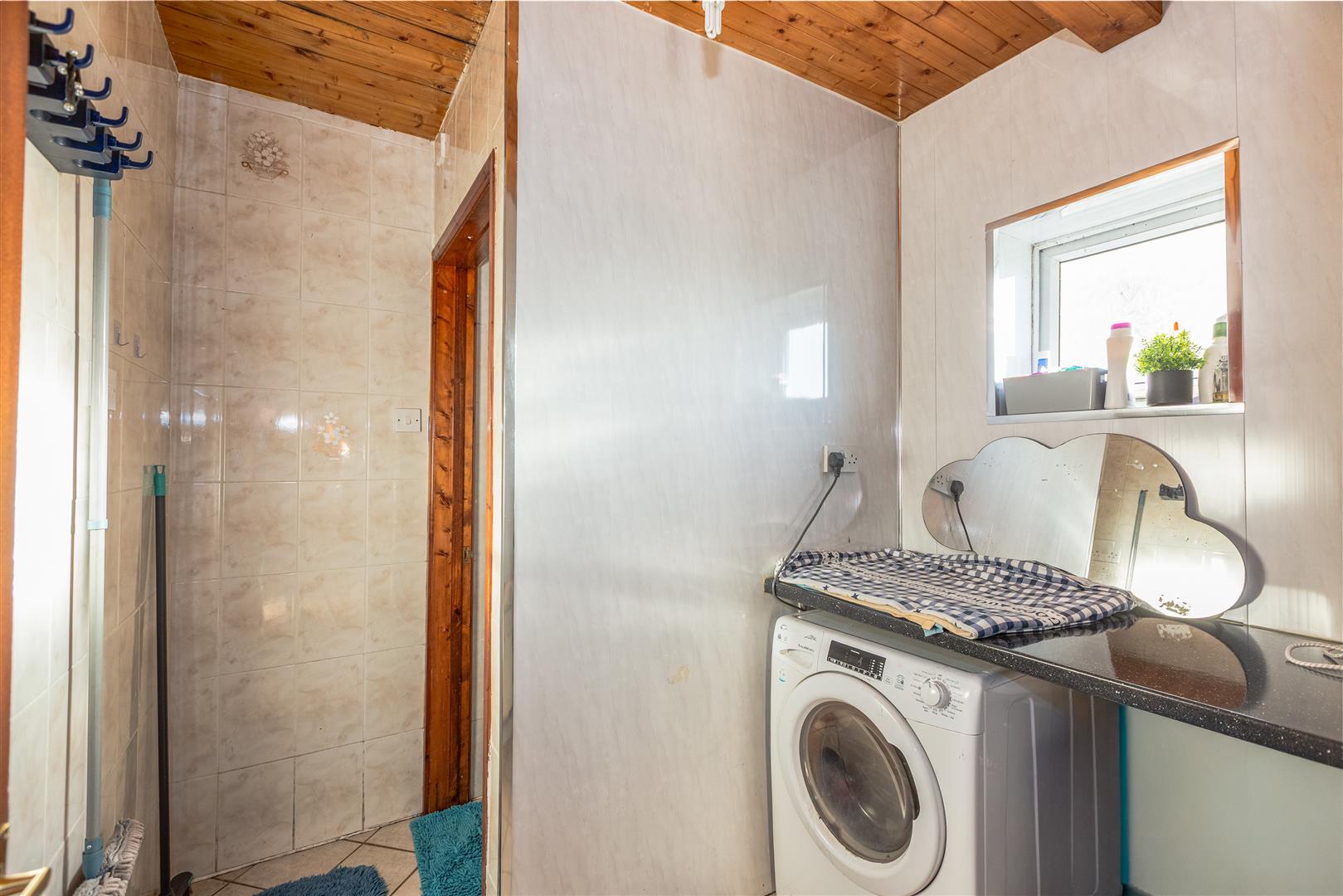 Brondeg, Manselton, Swansea, SA5 8PY